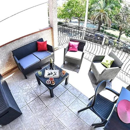 Le Familia,T5 Avec Terrasse,Parking Prive Et Clim, Ideal Famille Et Professionnels Διαμέρισμα *